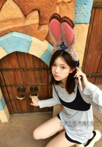 清純可愛臉蛋 兩眼迷人小清新