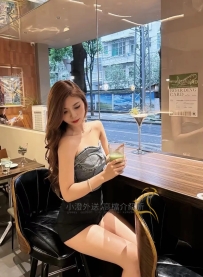 外貌豔麗強勢 就像強勢女王  保養有成的肌膚Q彈滑嫩 讓人愛不釋手