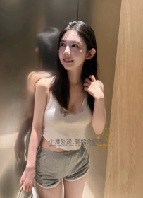 音樂小美女羞澀帶點小性感